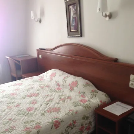 L'Esperance Hotel 2*